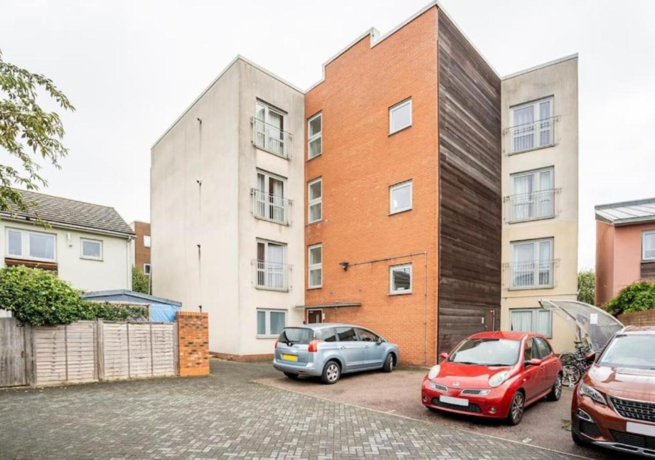 The Dartford Lodge - Free Parking Экстерьер фото